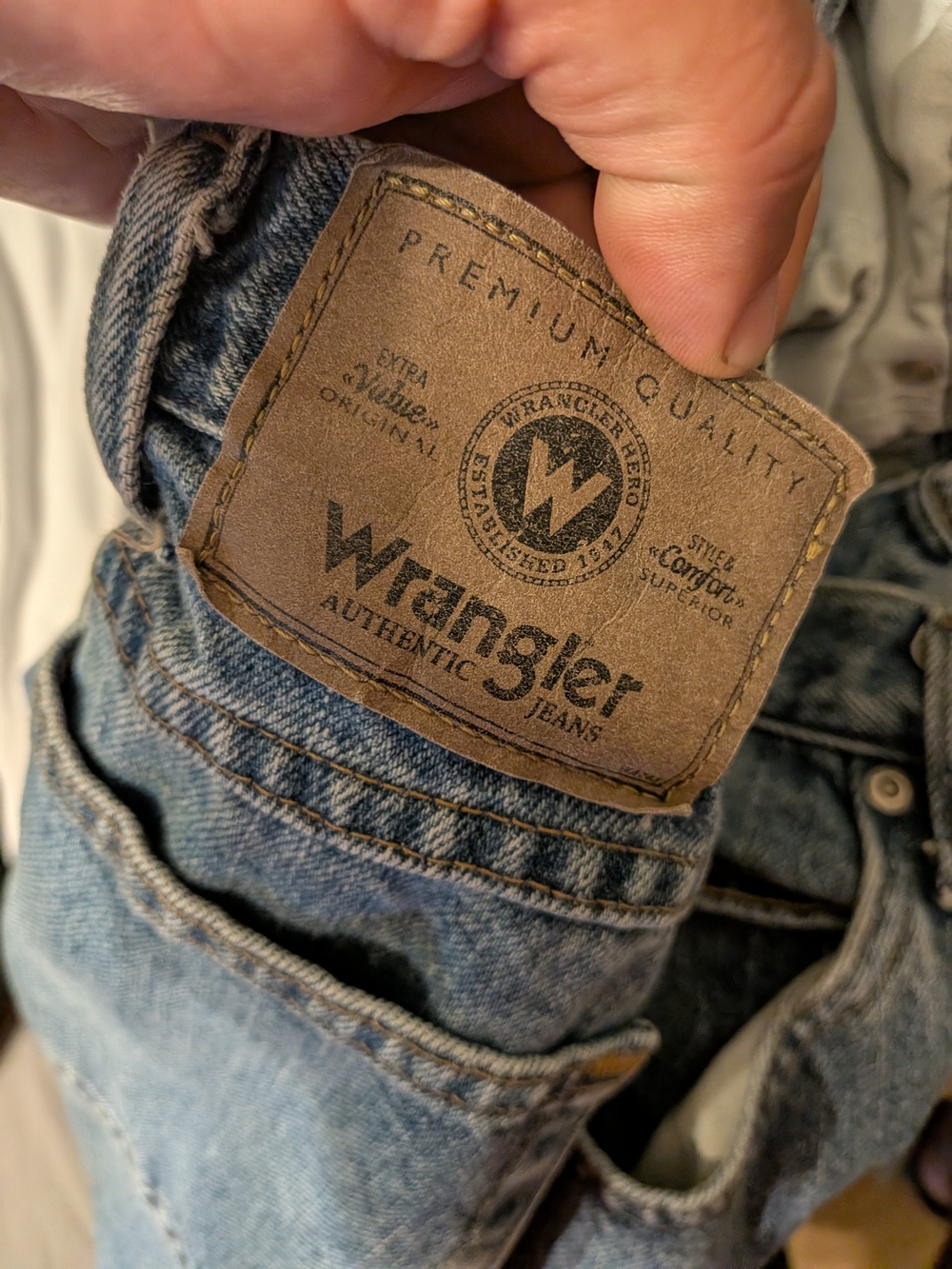 Wrangler Men's Light Blue Relaxed Fit Jeans